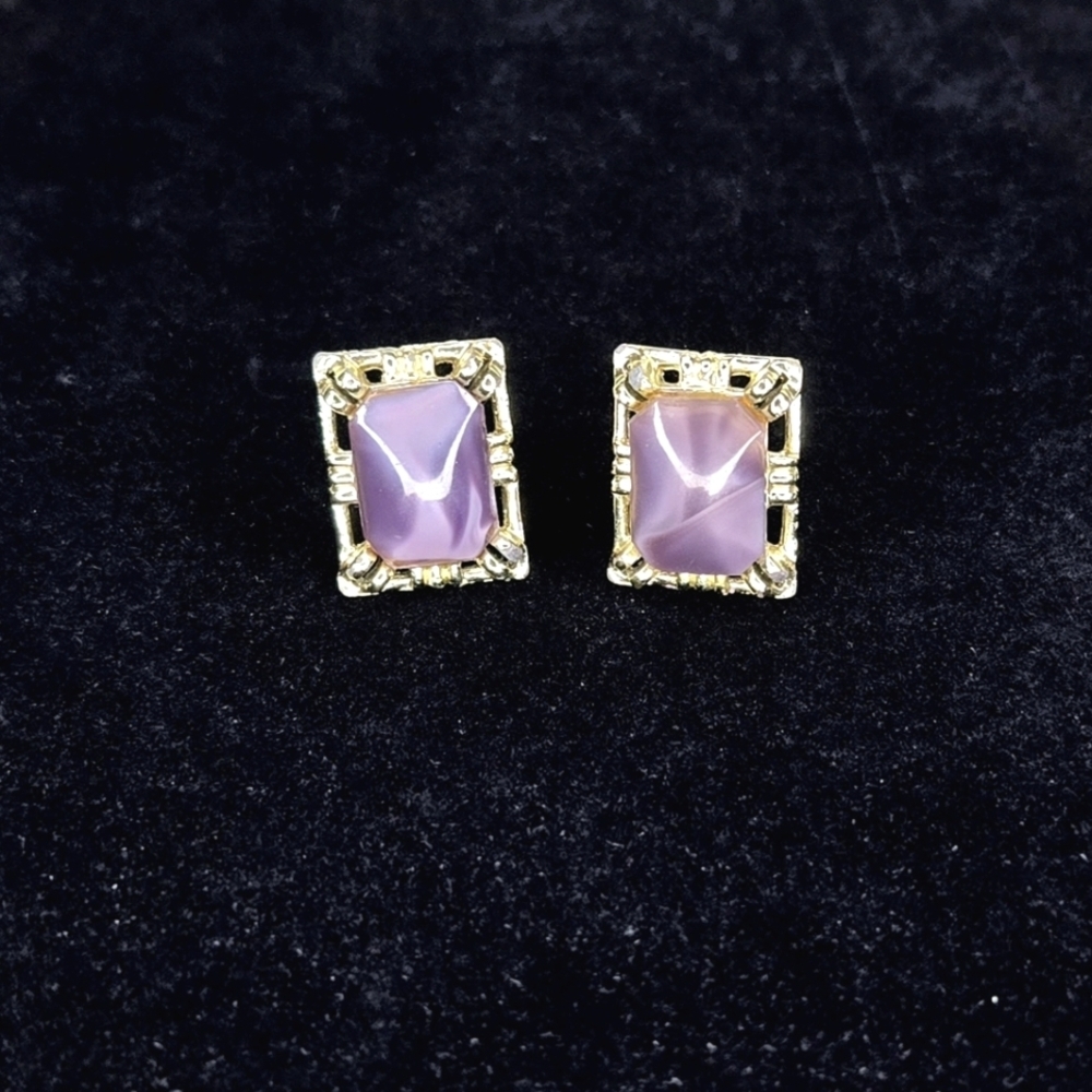 Vintage Lilac and yellow gold Clip on Earrings. Square.